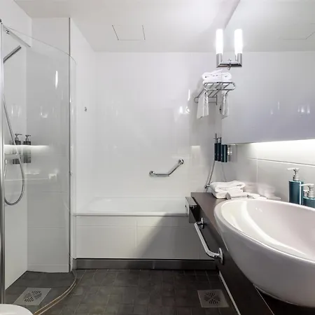 Hilton Kalastajatorppa Готель Гельсінкі
