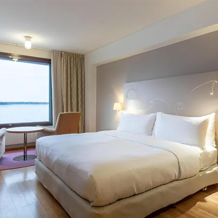 Hilton Kalastajatorppa Готель