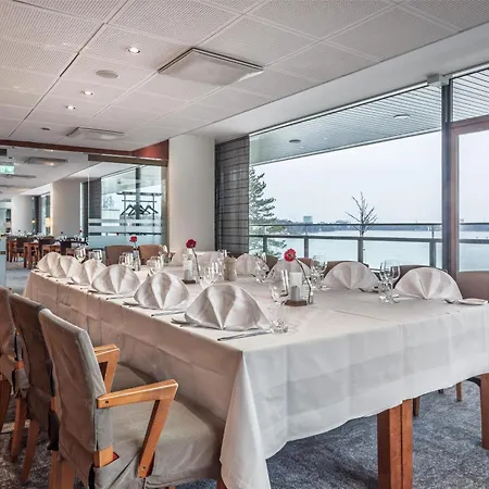 Готель Hilton Kalastajatorppa 4*